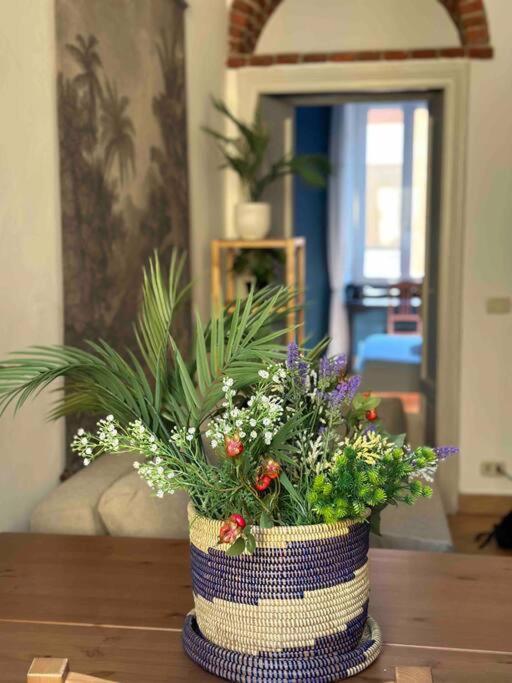 מילאנו Xenia Apartments - Charming Garden Suite In Porta Venezia מראה חיצוני תמונה